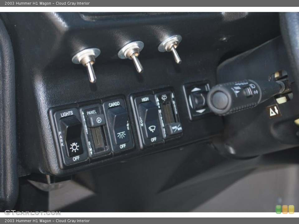 Cloud Gray Interior Controls for the 2003 Hummer H1 Wagon #84236225