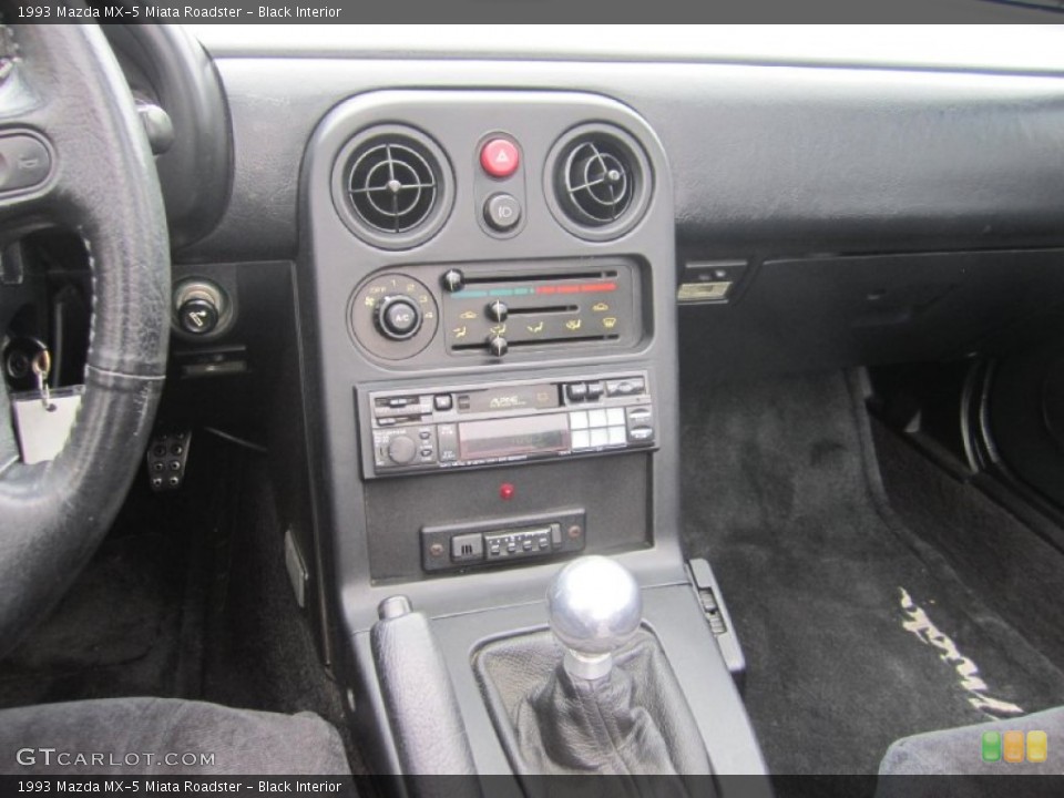 Black Interior Controls for the 1993 Mazda MX-5 Miata Roadster #84261852