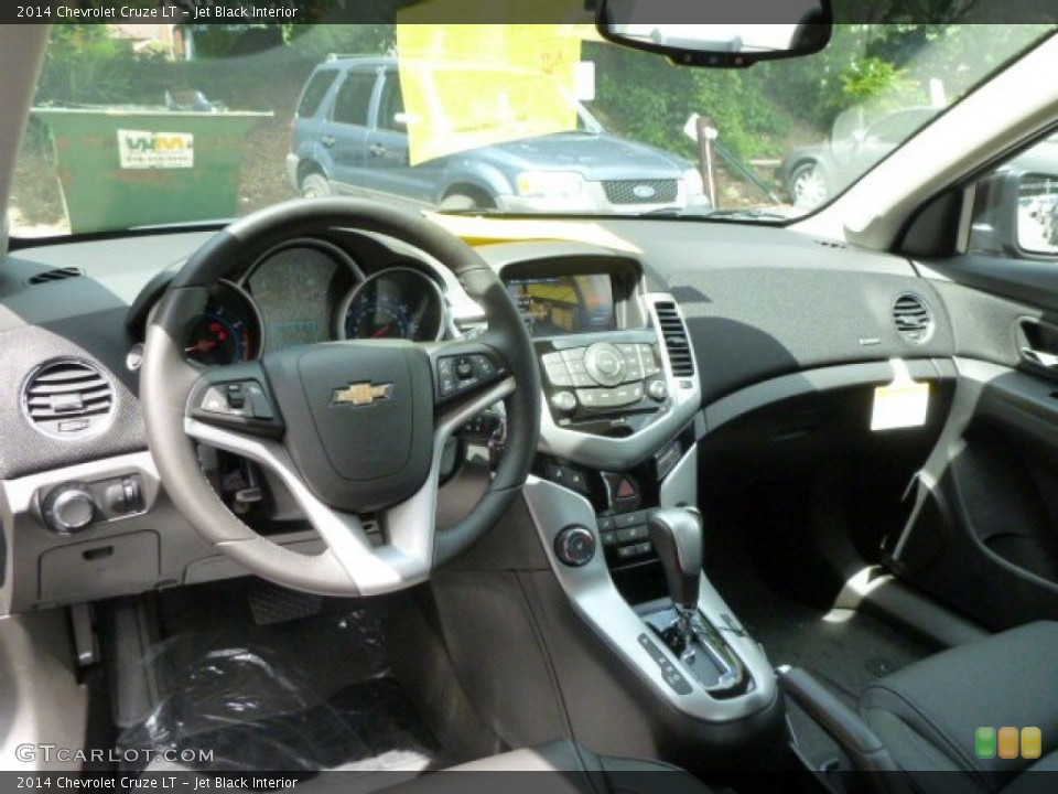 Jet Black Interior Dashboard for the 2014 Chevrolet Cruze LT #84298128