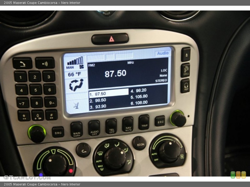 Nero Interior Controls for the 2005 Maserati Coupe Cambiocorsa #84350736