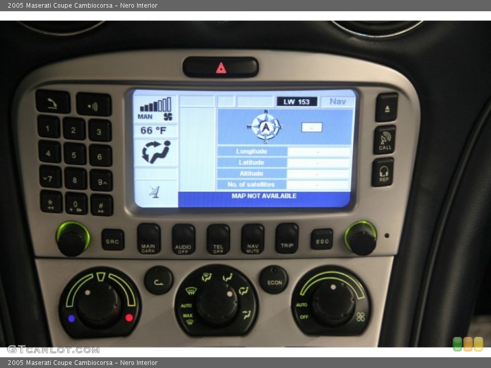 Nero Interior Controls for the 2005 Maserati Coupe Cambiocorsa #84350799