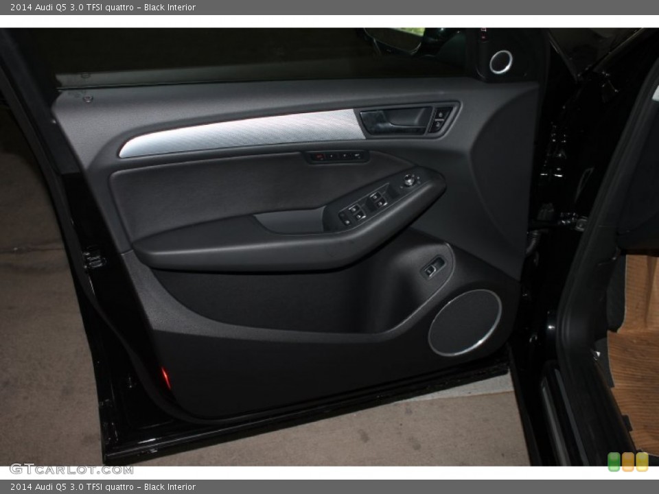 Black Interior Door Panel for the 2014 Audi Q5 3.0 TFSI quattro #84364278
