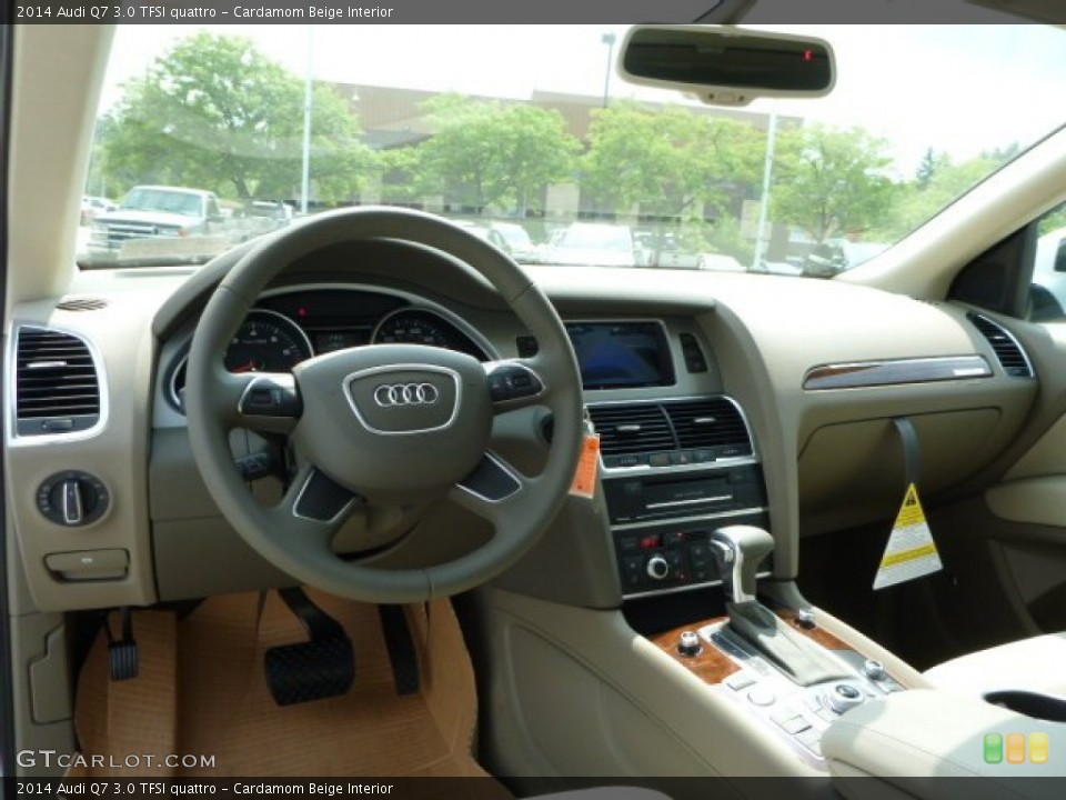 Cardamom Beige Interior Dashboard for the 2014 Audi Q7 3.0 TFSI quattro #84371064