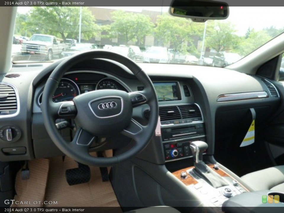 Black Interior Dashboard for the 2014 Audi Q7 3.0 TFSI quattro #84371406