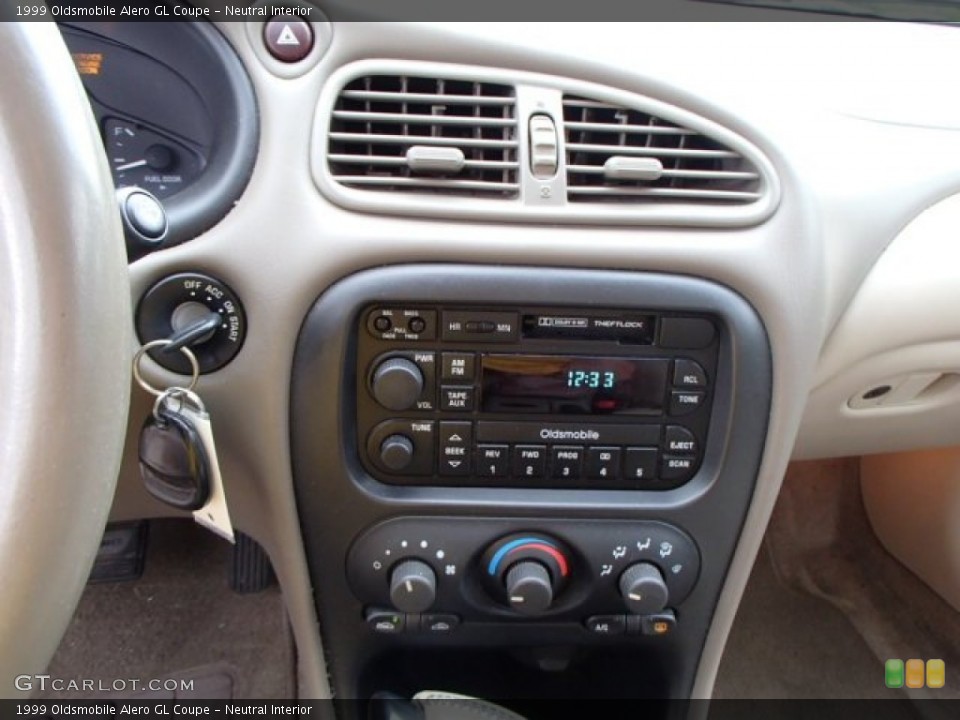 Neutral Interior Controls for the 1999 Oldsmobile Alero GL Coupe #84410147