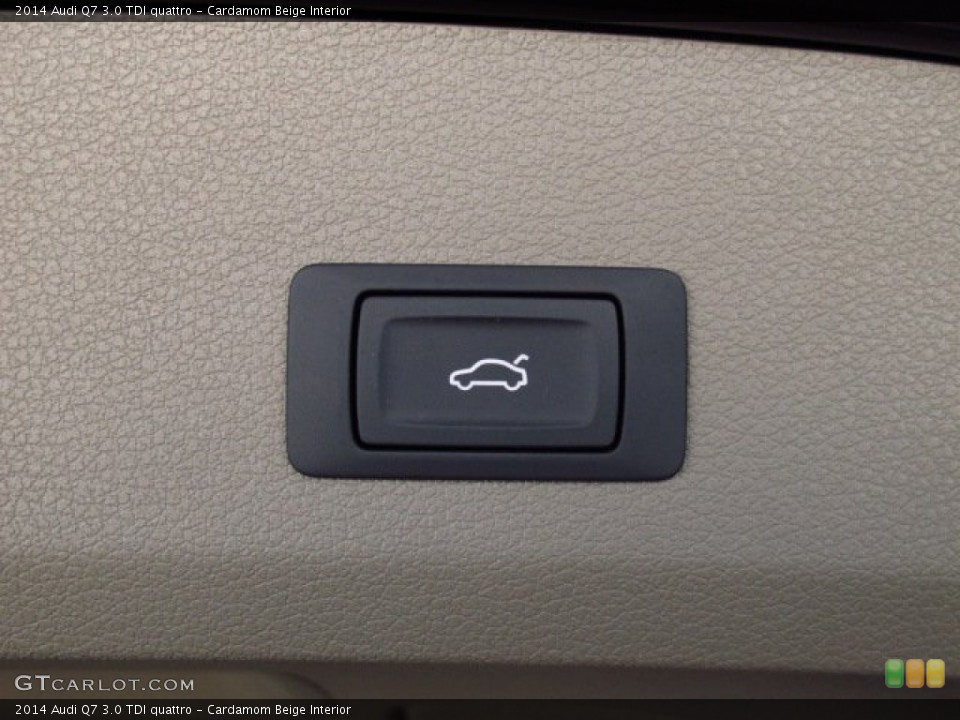 Cardamom Beige Interior Controls for the 2014 Audi Q7 3.0 TDI quattro #84416615
