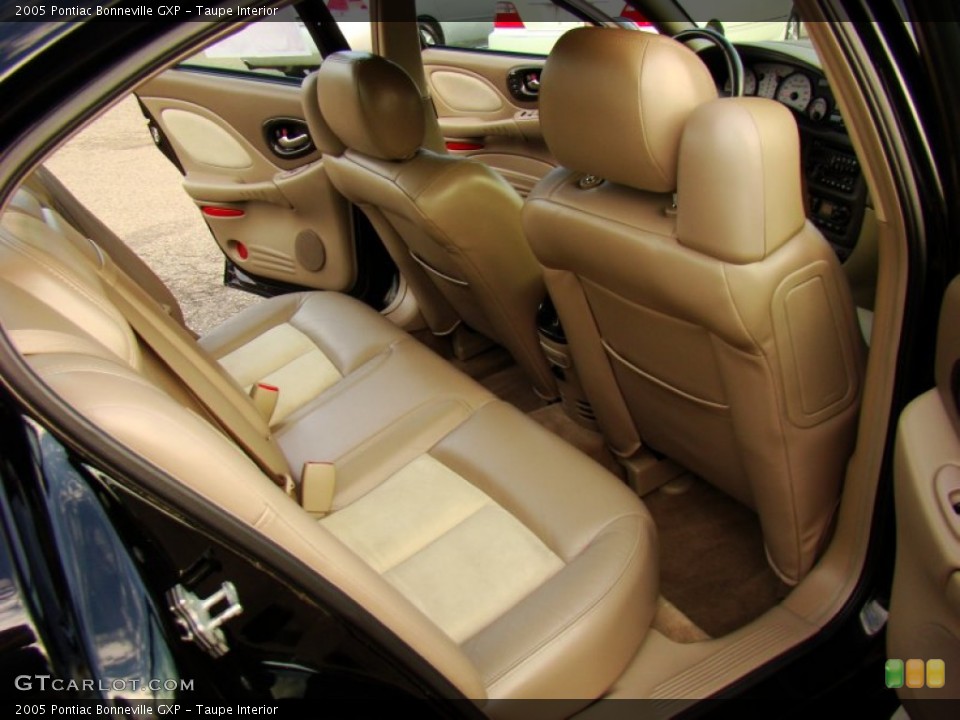 Taupe 2005 Pontiac Bonneville Interiors