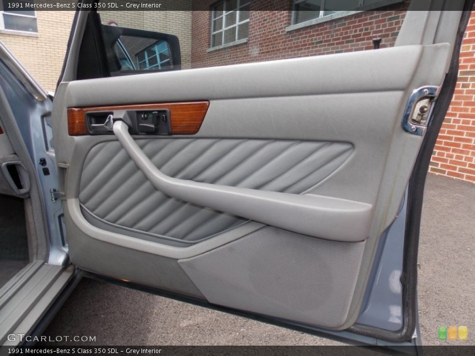 Grey Interior Door Panel for the 1991 Mercedes-Benz S Class 350 SDL #84458736