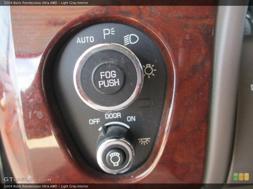 Light Gray Interior Controls for the 2004 Buick Rendezvous Ultra AWD #84468785