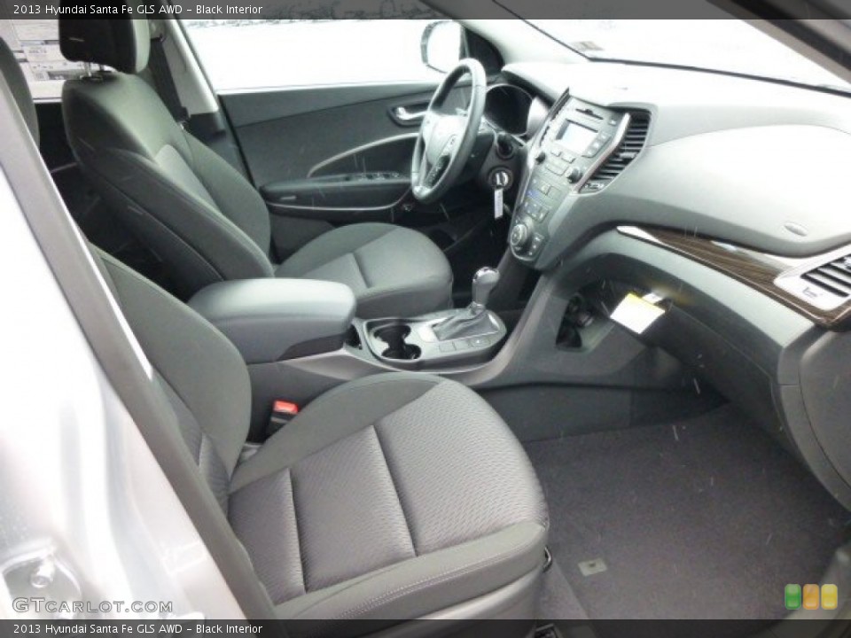 Black Interior Photo for the 2013 Hyundai Santa Fe GLS AWD #84469667