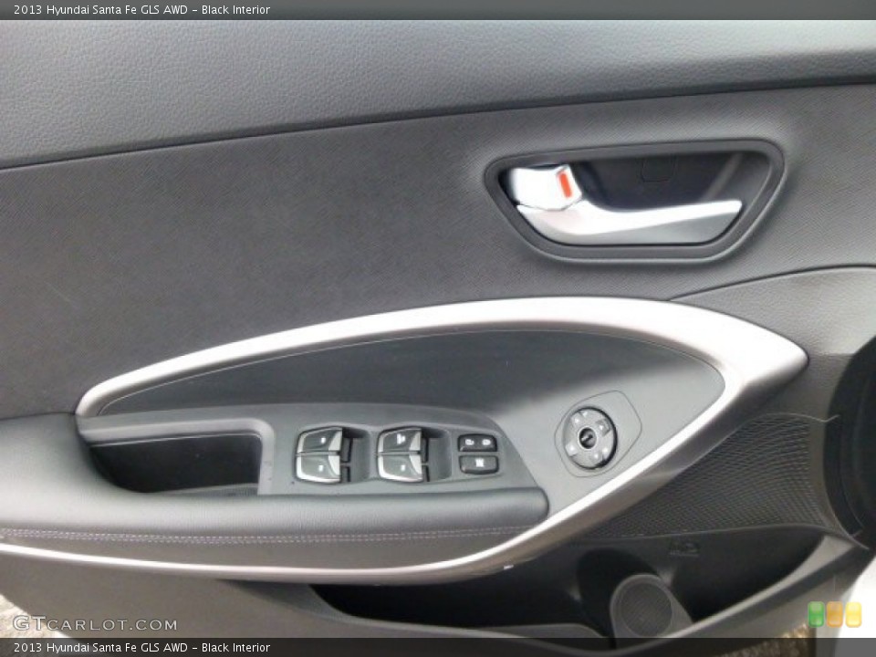 Black Interior Controls for the 2013 Hyundai Santa Fe GLS AWD #84469793