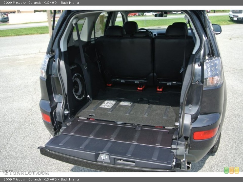 Black Interior Trunk for the 2009 Mitsubishi Outlander XLS 4WD #84473585