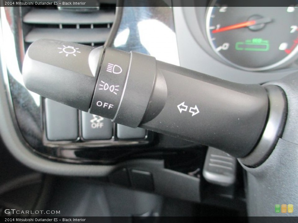 Black Interior Controls for the 2014 Mitsubishi Outlander ES #84499458