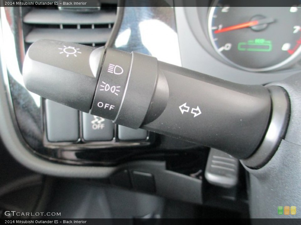 Black Interior Controls for the 2014 Mitsubishi Outlander ES #84499458