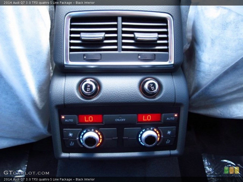 Black Interior Controls for the 2014 Audi Q7 3.0 TFSI quattro S Line Package #84505944