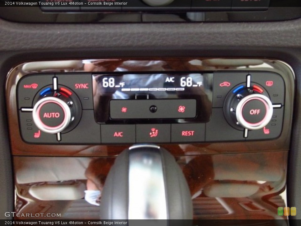 Cornsilk Beige Interior Controls for the 2014 Volkswagen Touareg V6 Lux 4Motion #84519358