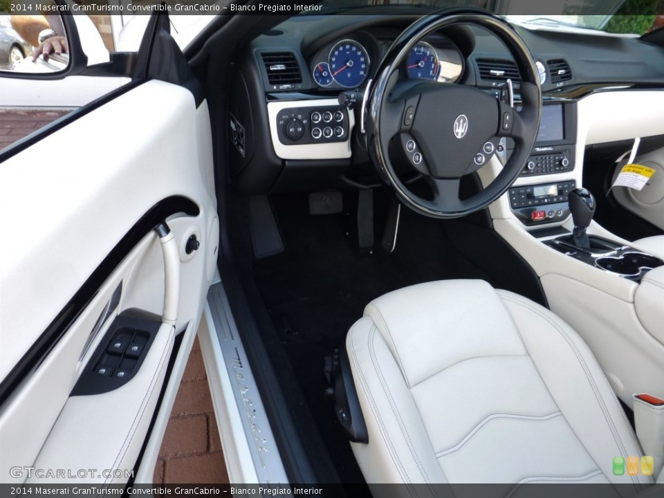 Bianco Pregiato Interior Photo for the 2014 Maserati GranTurismo Convertible GranCabrio #84558516