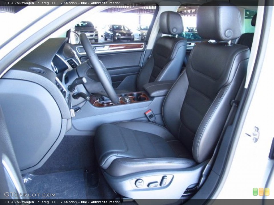 Black Anthracite Interior Photo for the 2014 Volkswagen Touareg TDI Lux 4Motion #84559570