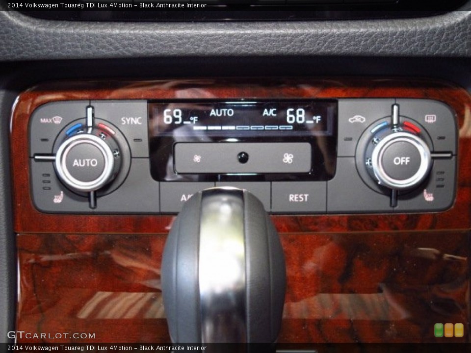 Black Anthracite Interior Controls for the 2014 Volkswagen Touareg TDI Lux 4Motion #84559759