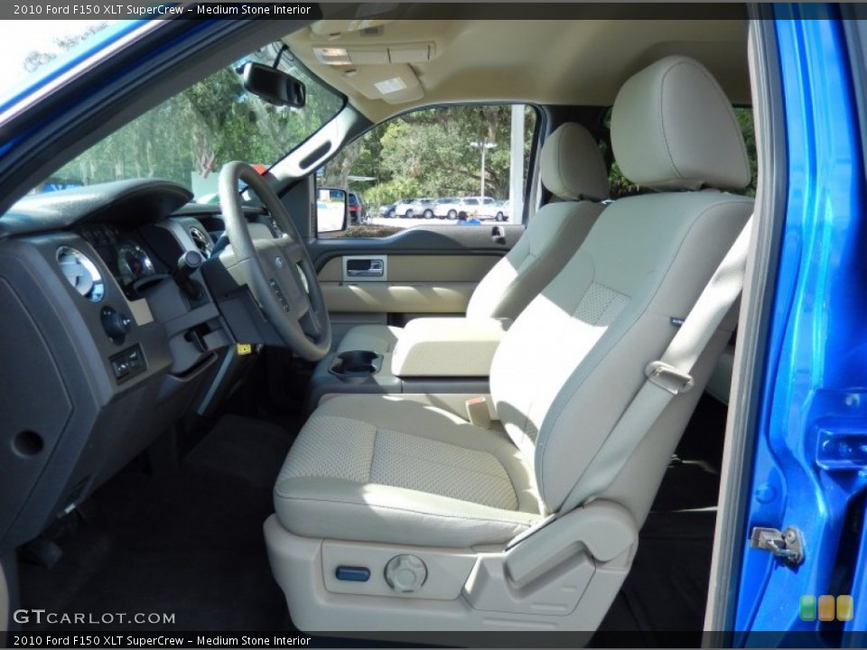 Medium Stone Interior Photo for the 2010 Ford F150 XLT SuperCrew #84619193