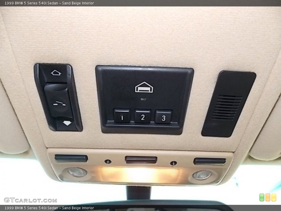 Sand Beige Interior Controls for the 1999 BMW 5 Series 540i Sedan #84637118