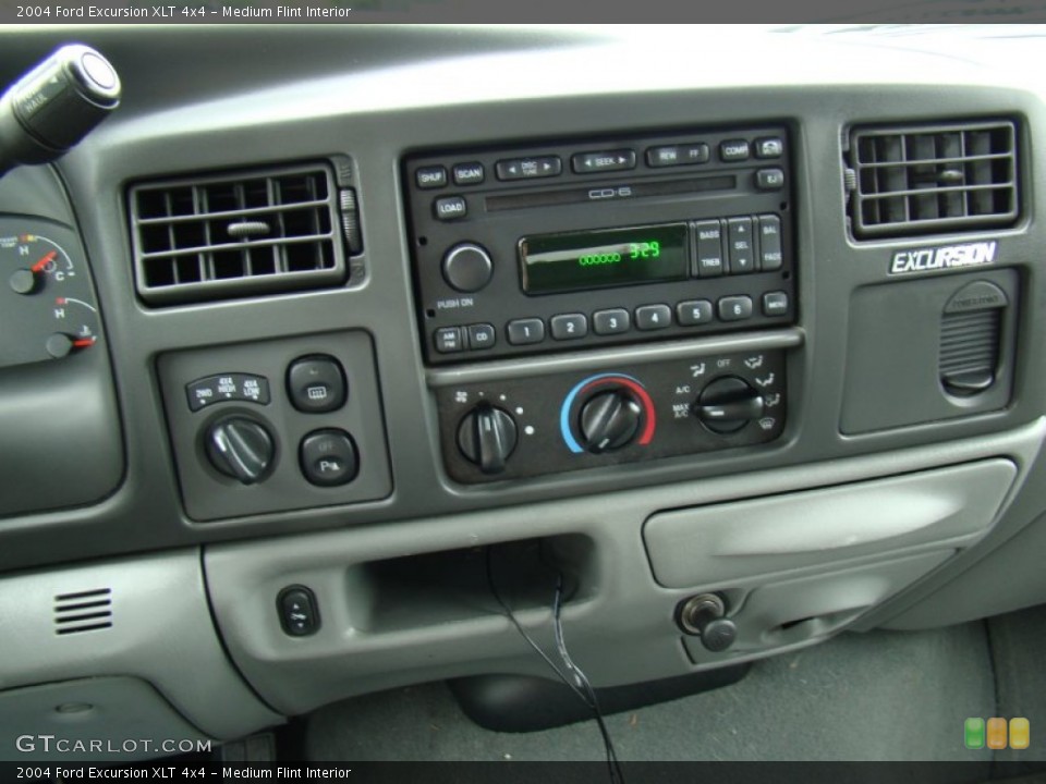 Medium Flint Interior Controls for the 2004 Ford Excursion XLT 4x4 #84639950