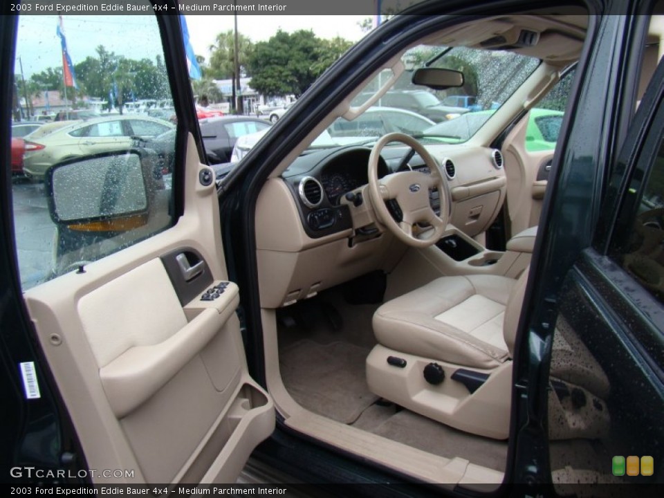 Medium Parchment Interior Photo for the 2003 Ford Expedition Eddie Bauer 4x4 #84642047