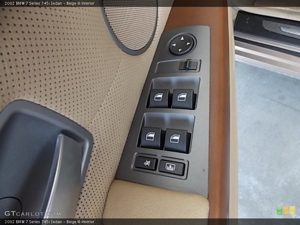 Beige III Interior Controls for the 2002 BMW 7 Series 745i Sedan #84642821