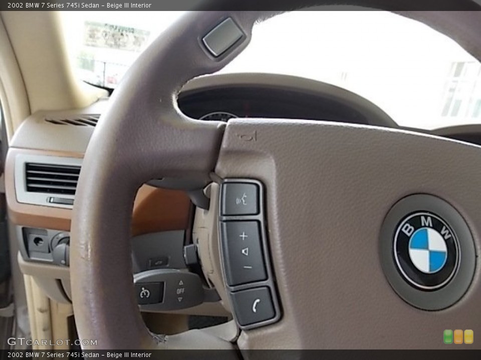 Beige III Interior Controls for the 2002 BMW 7 Series 745i Sedan #84642884