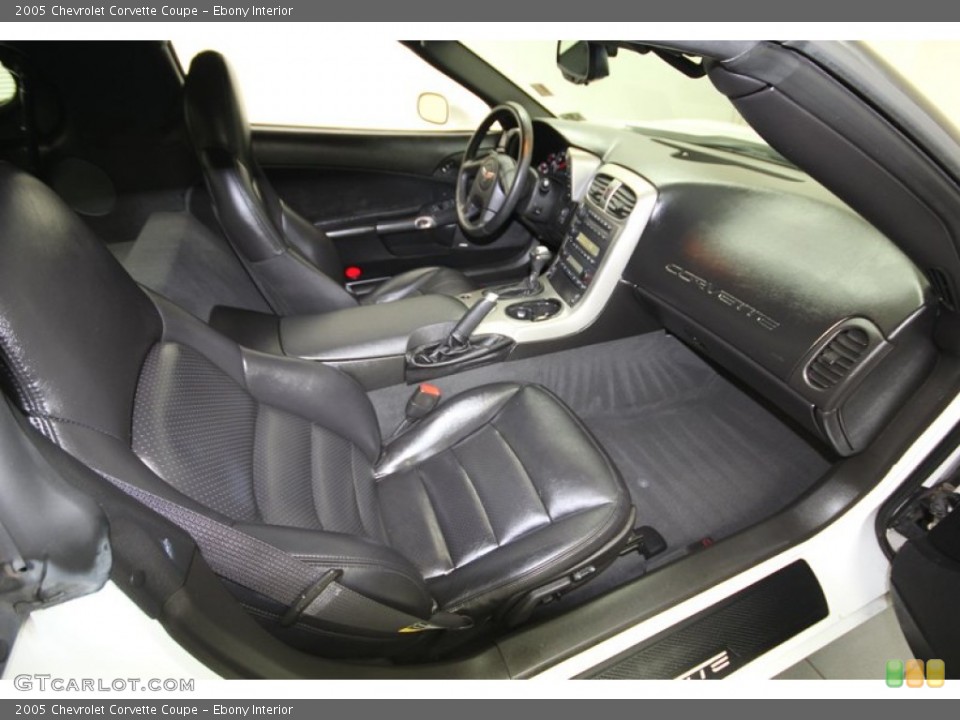 Ebony Interior Front Seat for the 2005 Chevrolet Corvette Coupe #84668030