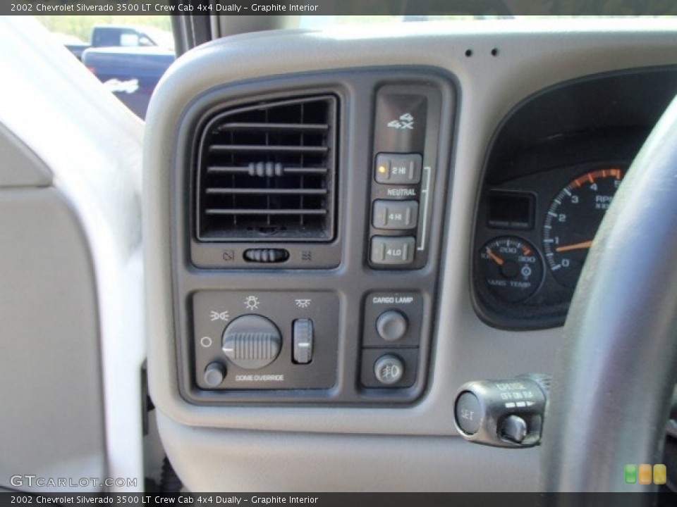 Graphite Interior Controls for the 2002 Chevrolet Silverado 3500 LT Crew Cab 4x4 Dually #84677483