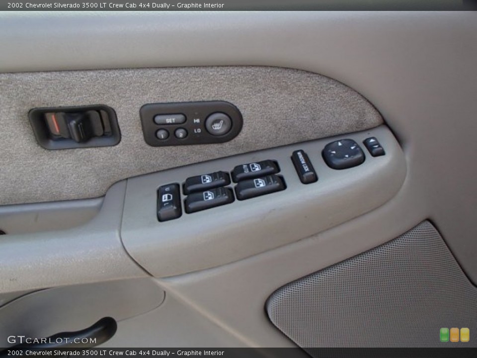 Graphite Interior Controls for the 2002 Chevrolet Silverado 3500 LT Crew Cab 4x4 Dually #84677498