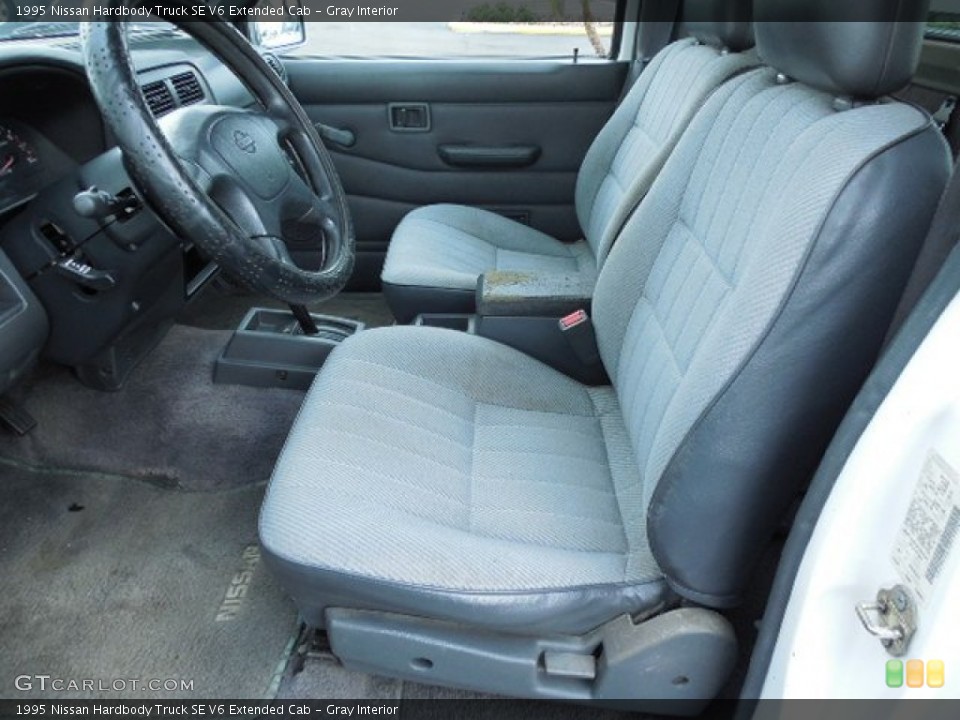 Gray Interior Photo for the 1995 Nissan Hardbody Truck SE V6 Extended Cab #84690515