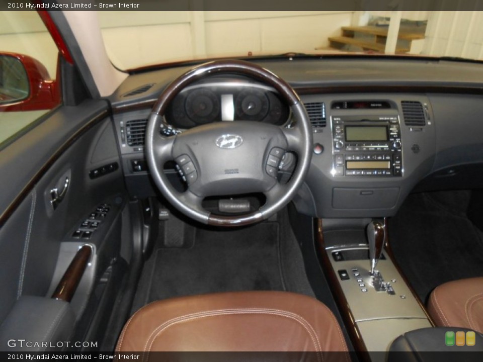 Brown Interior Dashboard for the 2010 Hyundai Azera Limited #84691238