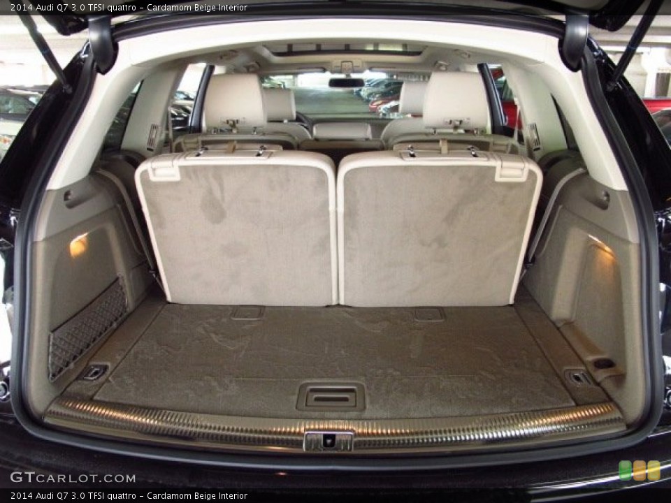 Cardamom Beige Interior Trunk for the 2014 Audi Q7 3.0 TFSI quattro #84704621