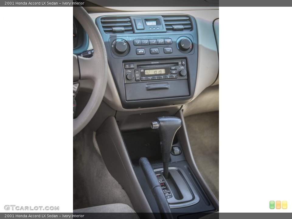 Ivory Interior Controls for the 2001 Honda Accord LX Sedan #84713887