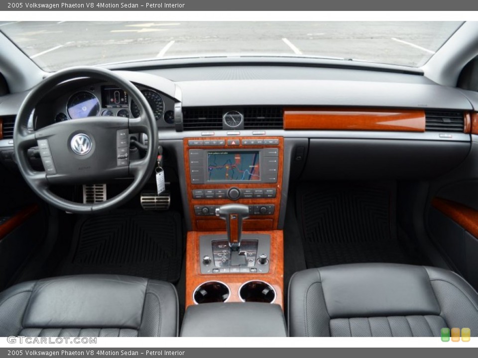 Petrol Interior Dashboard for the 2005 Volkswagen Phaeton V8 4Motion Sedan #84716974