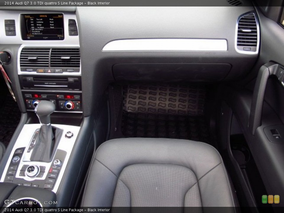 Black Interior Dashboard for the 2014 Audi Q7 3.0 TDI quattro S Line Package #84816627
