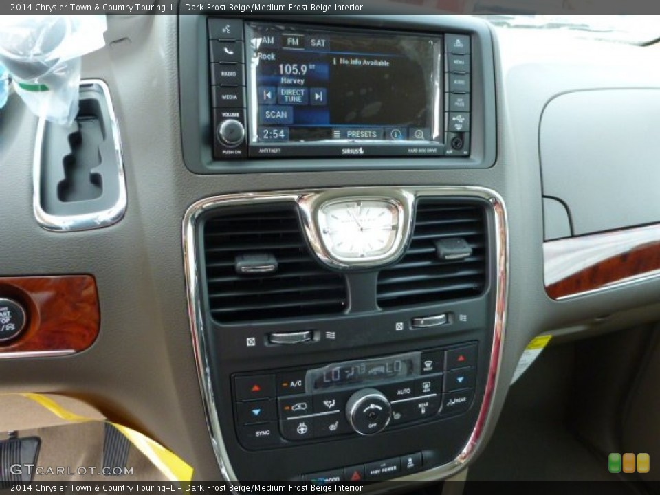 Dark Frost Beige/Medium Frost Beige Interior Controls for the 2014 Chrysler Town & Country Touring-L #84865160