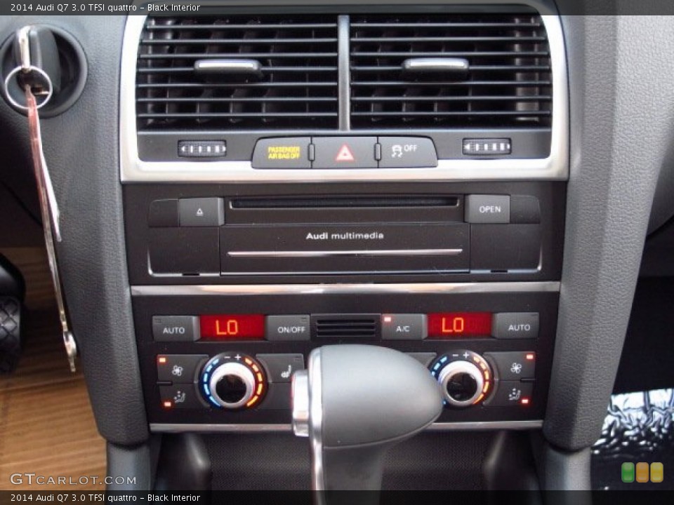 Black Interior Controls for the 2014 Audi Q7 3.0 TFSI quattro #84877724