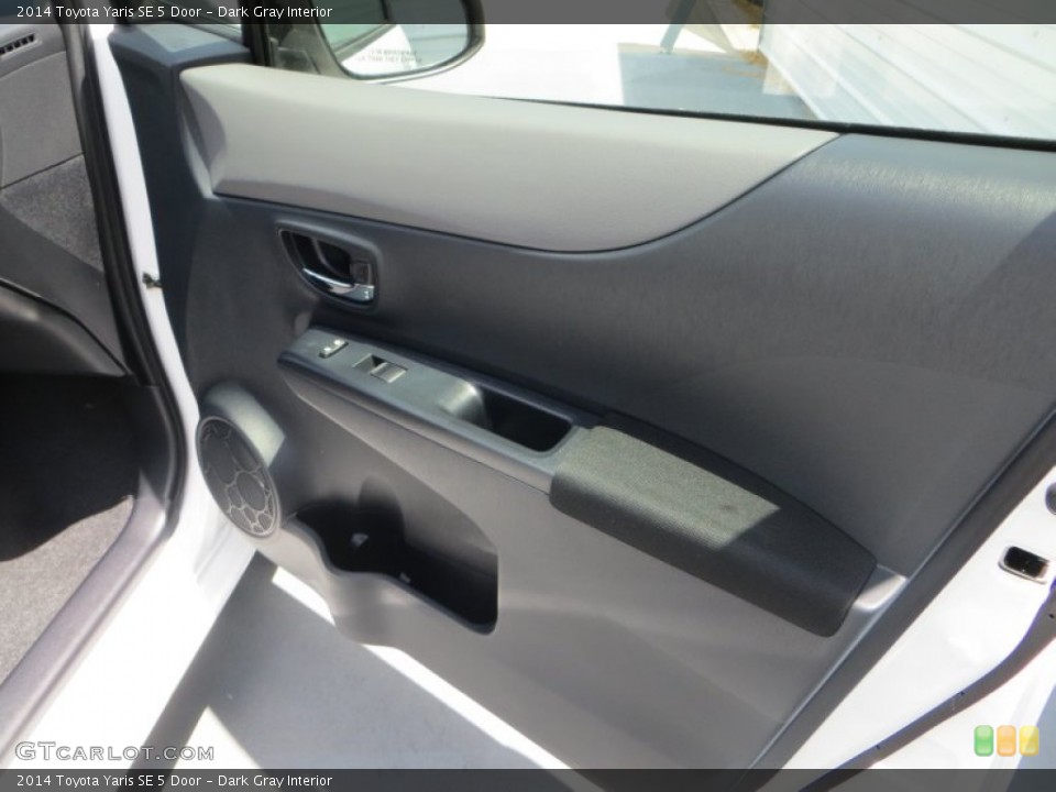 Dark Gray Interior Door Panel for the 2014 Toyota Yaris SE 5 Door #84890453