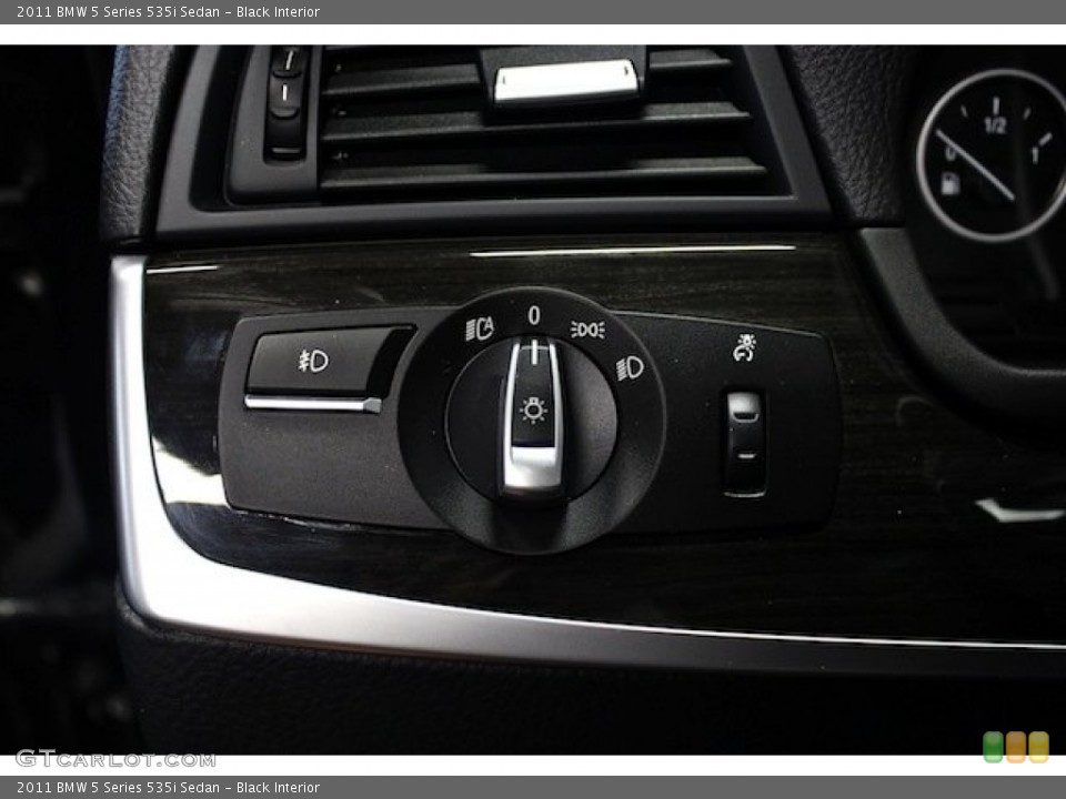 Black Interior Controls for the 2011 BMW 5 Series 535i Sedan #84899006