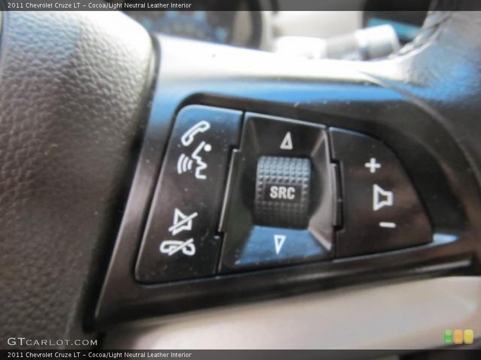 Cocoa/Light Neutral Leather Interior Controls for the 2011 Chevrolet Cruze LT #84926761