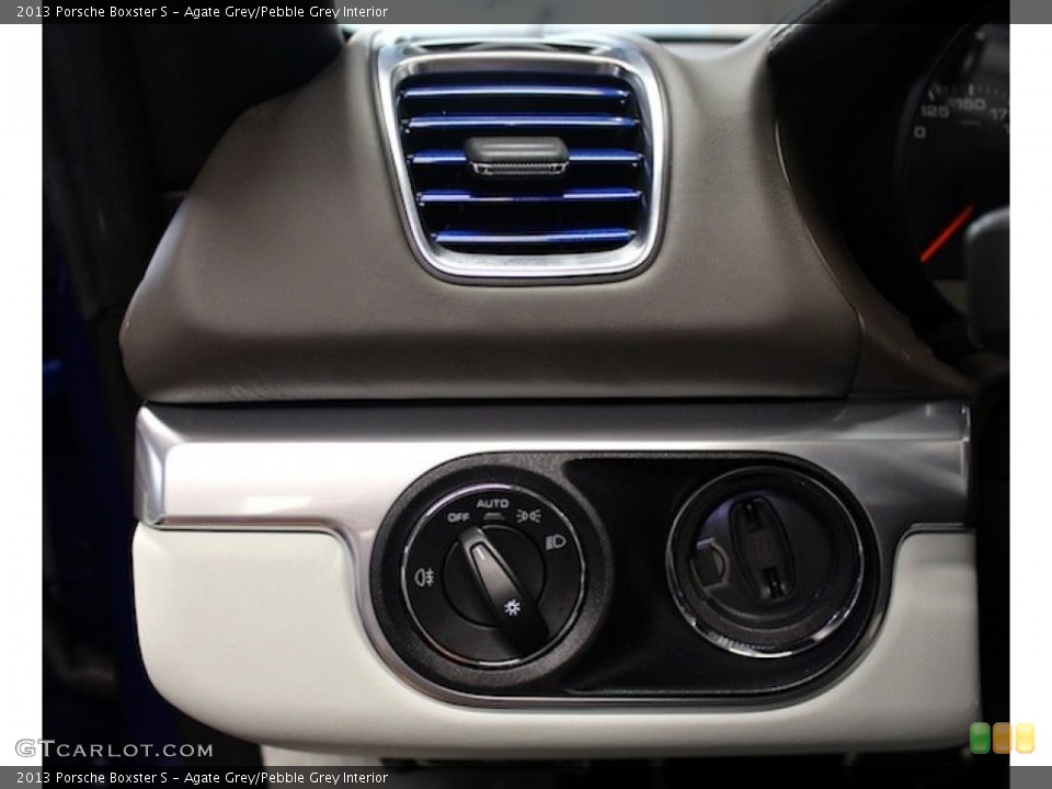 Agate Grey/Pebble Grey Interior Controls for the 2013 Porsche Boxster S #84935491