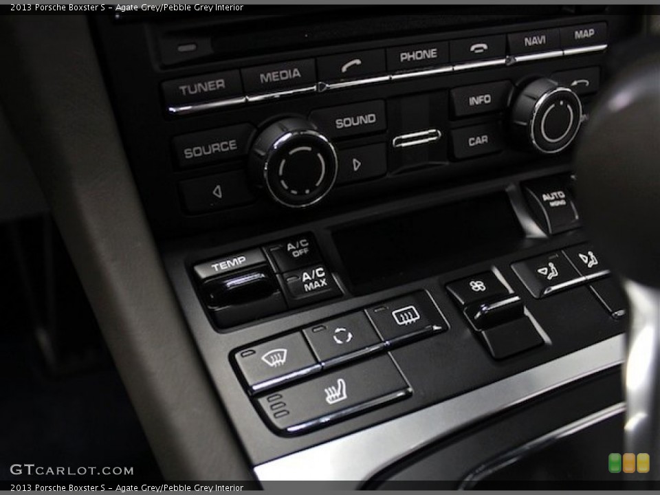 Agate Grey/Pebble Grey Interior Controls for the 2013 Porsche Boxster S #84935638