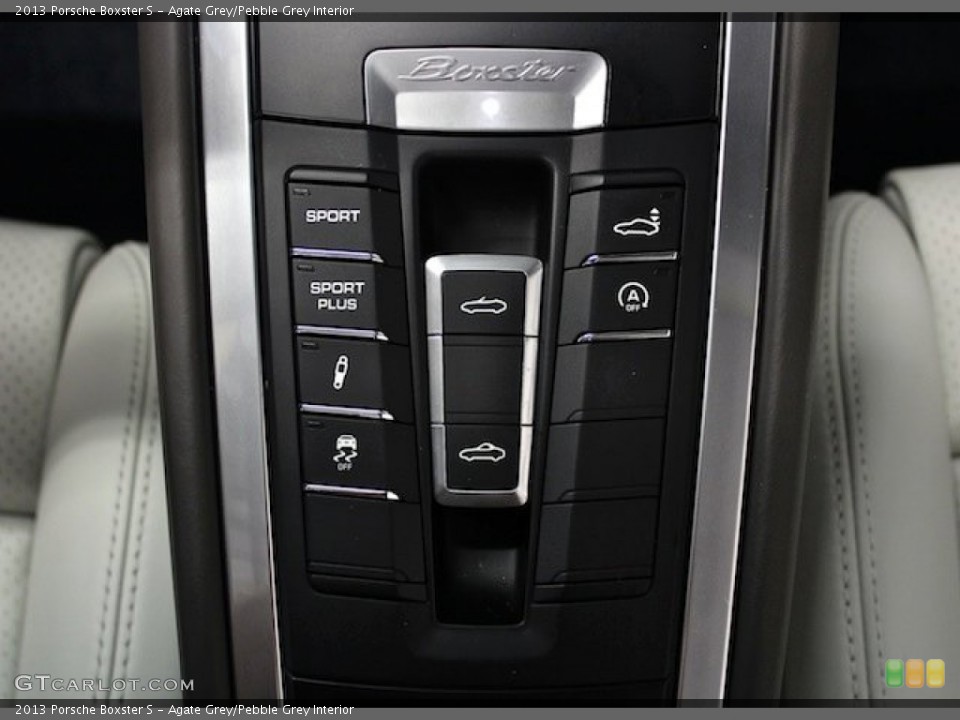 Agate Grey/Pebble Grey Interior Controls for the 2013 Porsche Boxster S #84935722