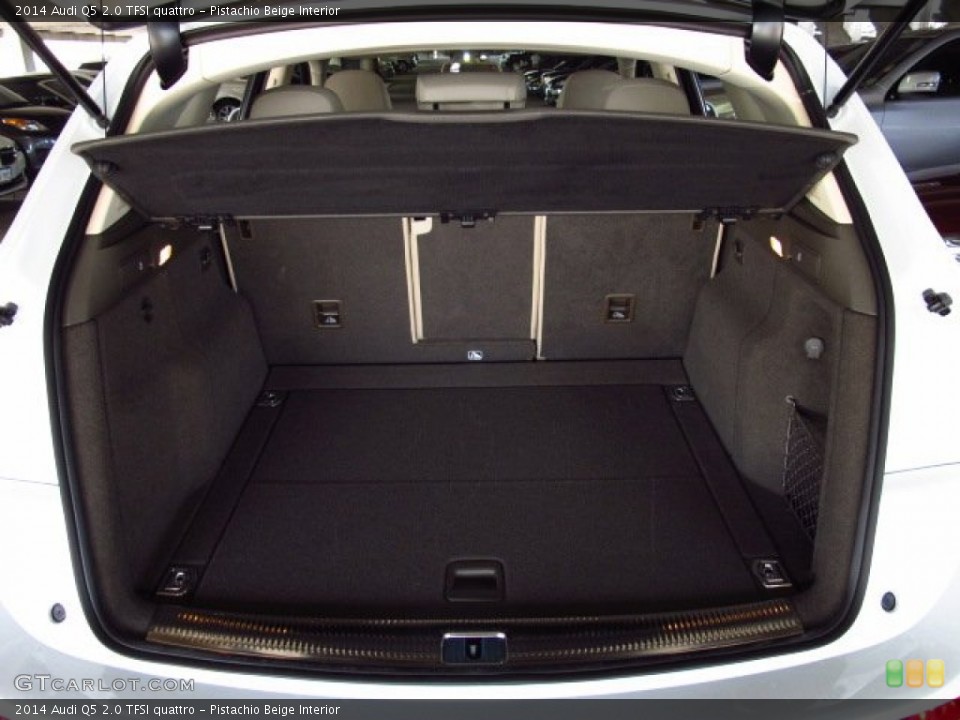 Pistachio Beige Interior Trunk for the 2014 Audi Q5 2.0 TFSI quattro #84950994