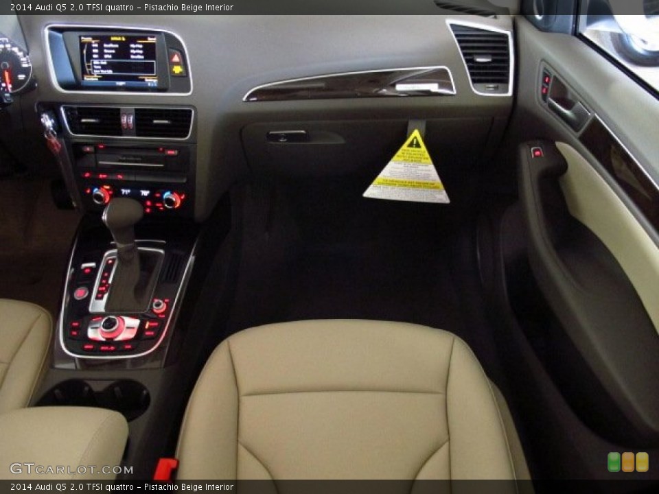 Pistachio Beige Interior Dashboard for the 2014 Audi Q5 2.0 TFSI quattro #84951142