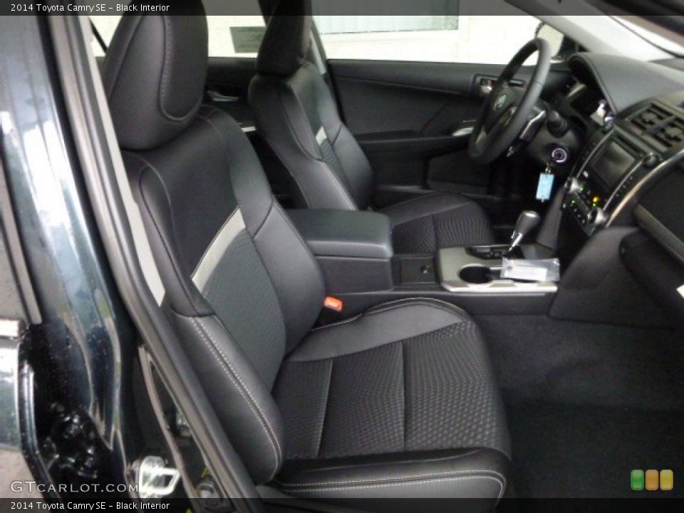 Black Interior Photo for the 2014 Toyota Camry SE #84956731