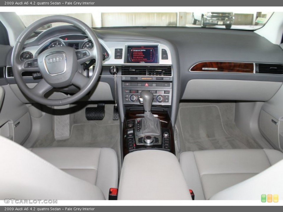 Pale Grey Interior Dashboard for the 2009 Audi A6 4.2 quattro Sedan #84986330